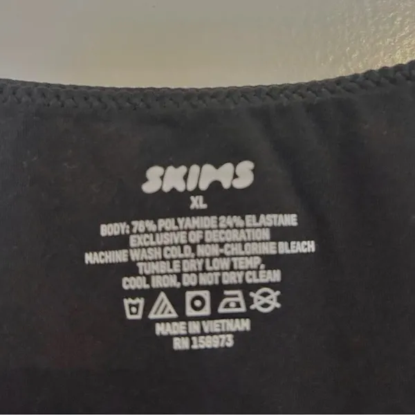 Skims Fits Everybody Cami Bodysuit - Image 4