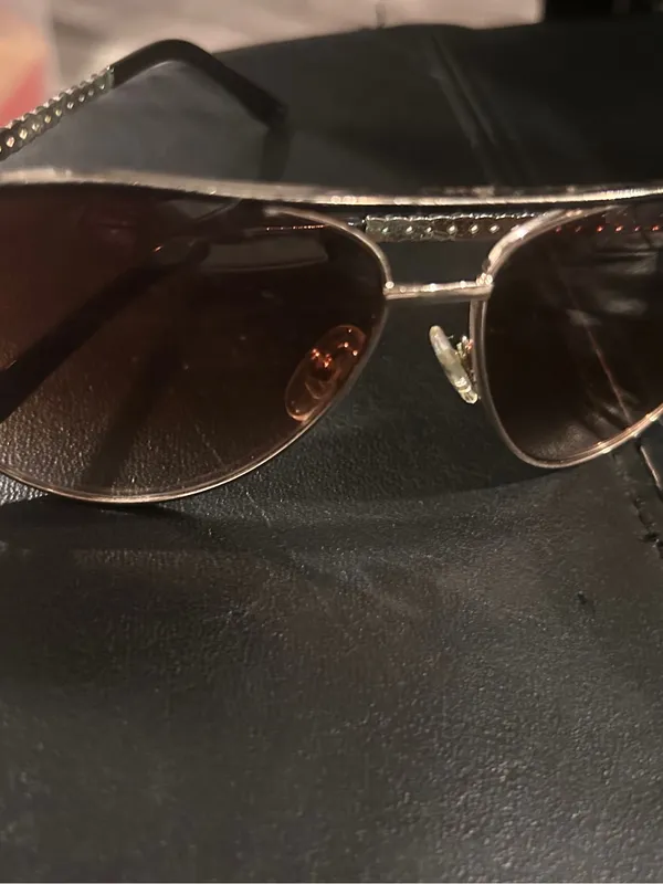 Guess Aviator Sunglasses with Brown Gradient Lenses - Image 7