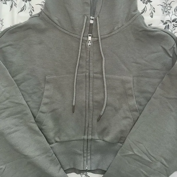 Garage Sage Green Cropped Hoodie - Image 2