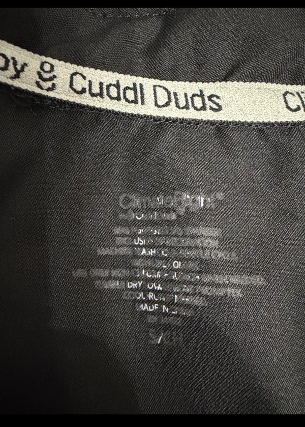 Climate Right by Cuddl Duds Black Short sleeve Scrub - Size Small - Image 4