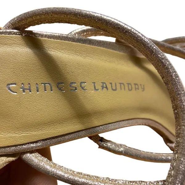 Chinese Laundry GOLD sparkly Open Toe Metallic Strappy Heels Size 8M - Image 5