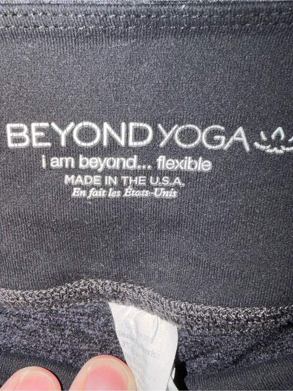 Beyond Yoga Spacedye High Waist Interloop Capri Size Medium - Image 5