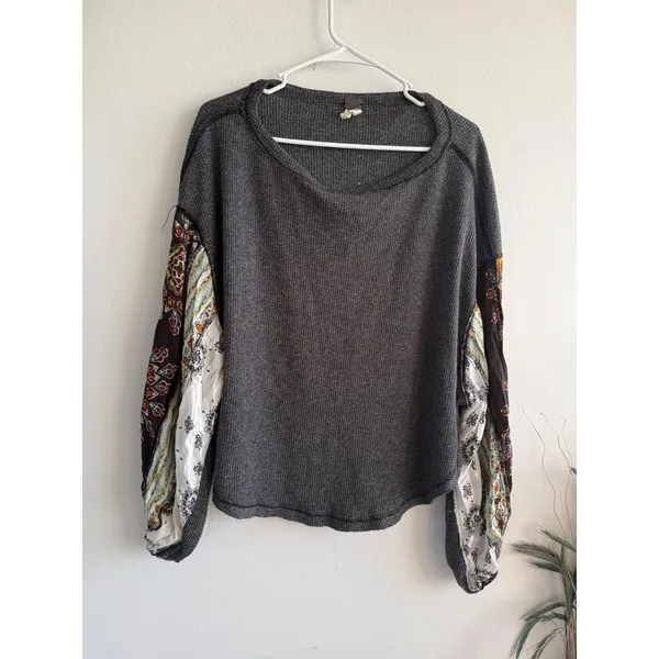 Free People We The Free Grey Waffle Knit Patchwork Paisley Sleeve Thermal Top XS - Image 2