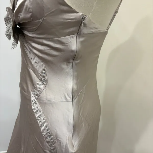 Tara Subkoff for Bebe Platinum‎ Satin Rhinestone Bow Maxi Gown Dress 0 Prom Hoco - Image 6