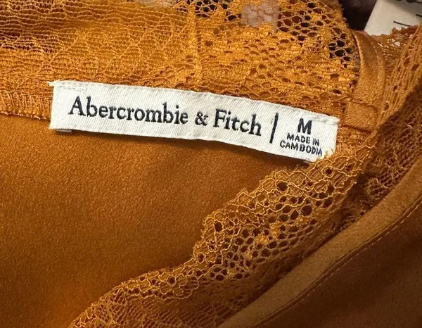 Abercrombie & Fitch Mustard Yellow Lace Cami Top Size M - Image 4