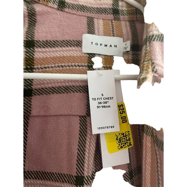 Woman’s top man small button up top (nwt) (b58) - Image 3