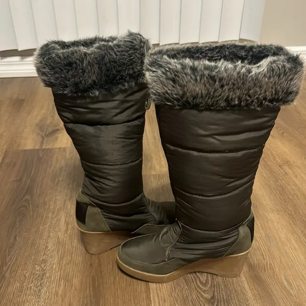 JUICY COUTURE Faux Fur Lined Knee High Platform Wedge boots Full Zip Green SZ 8‎ - Image 8