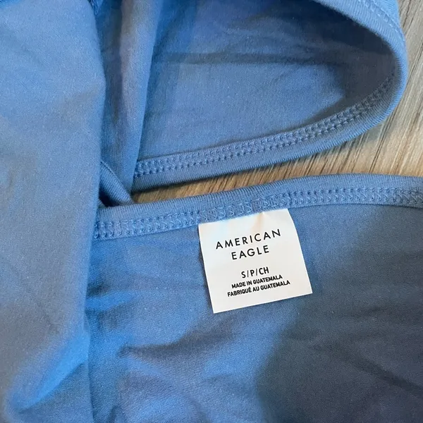NWOT American Eagle Twist-Back Crop Top Blue size S - Image 4