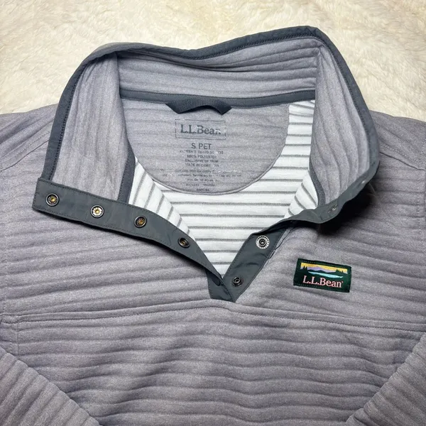 L.L. Bean Women’s Light Gray Pullover Jacket - Image 2