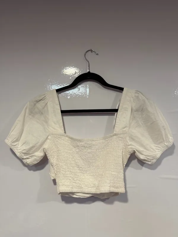 White linen cotton‎ blend Hello Molly wrap style puff sleeve crop top - Image 4