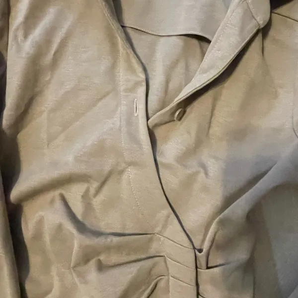 Chic Beige Long Sleeve Blazer - Image 3