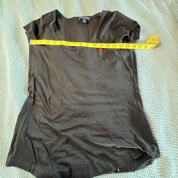 Ralph Lauren Women's V-neck Tshirt Size Small Black Red Logo - Image 2