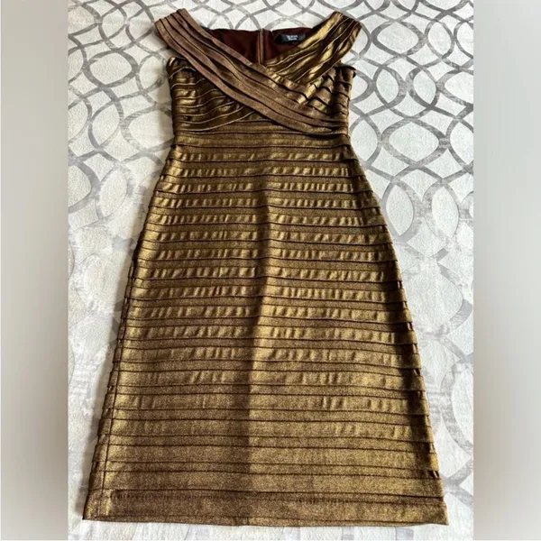 TADASHI SHOJI Metallic Bronze Gold Pleated Formal Cocktail Dress‎ Small - Image 3