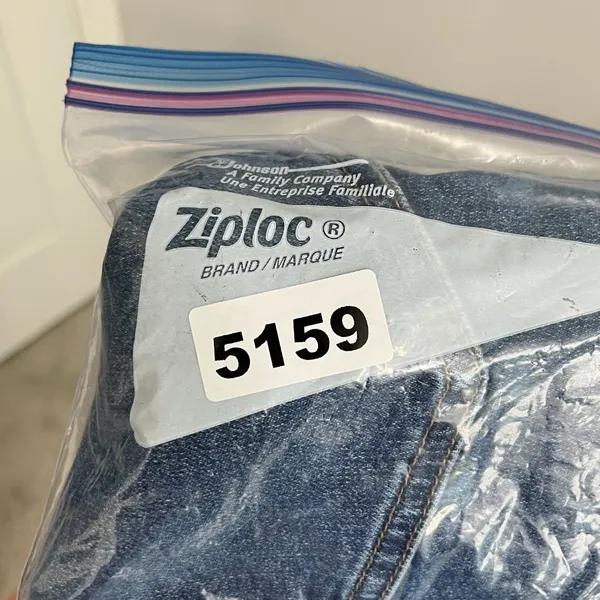 Gap Size 16/33 Blue 5" Denim Jean Shorts - Image 8