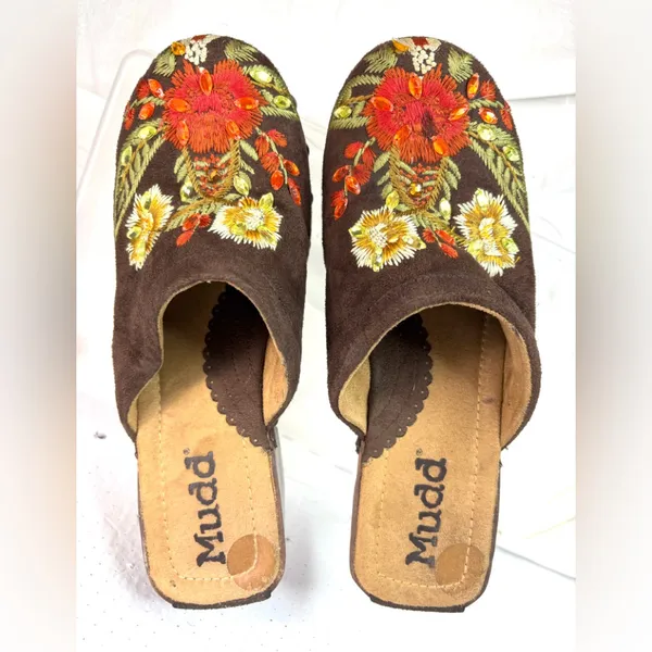 Mudd 8 Y2K Desert Bloom Embroidered Suede Wooden Clogs Brown Floral - Image 7