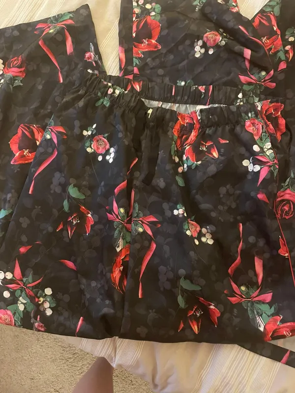 Victoria's Secret bows and floral pj set - Image 2