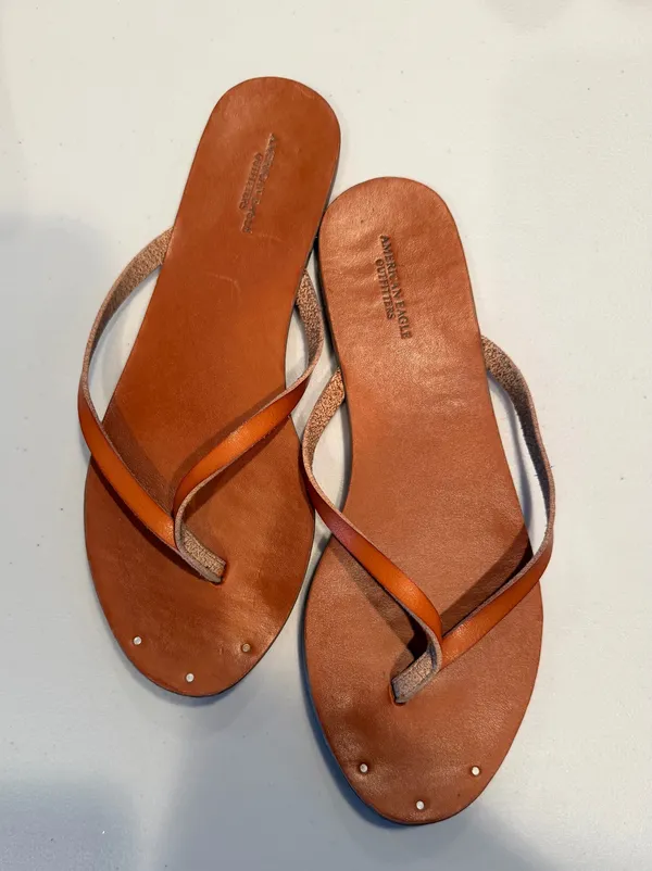 American Eagle Outfitters pp | women’s leather flip flop sandals. Size: 8 - Image 12