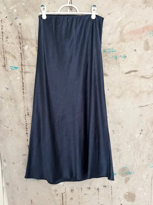 Aritzia Babaton Slip Satin Maxi Skirt - Image 2