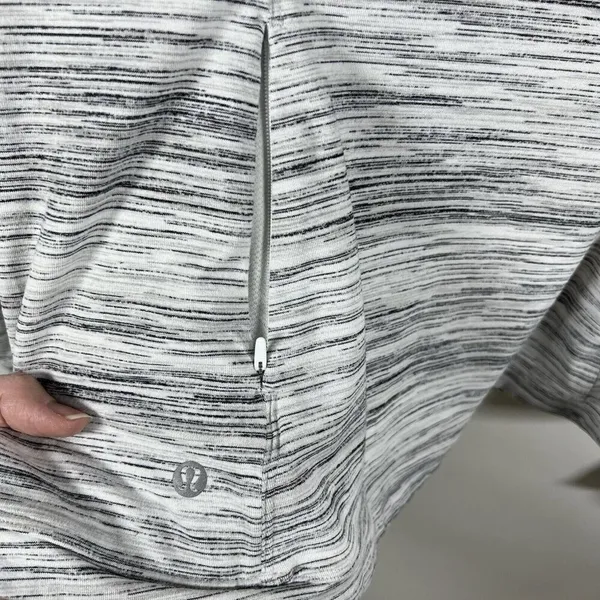 Lululemon Runderful Long Sleeve Space Dye‎ Camo White Silver Spoon 10 Athletic - Image 9