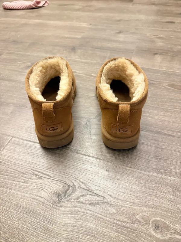 UGG Mini Boots Classic Women’s - Image 4