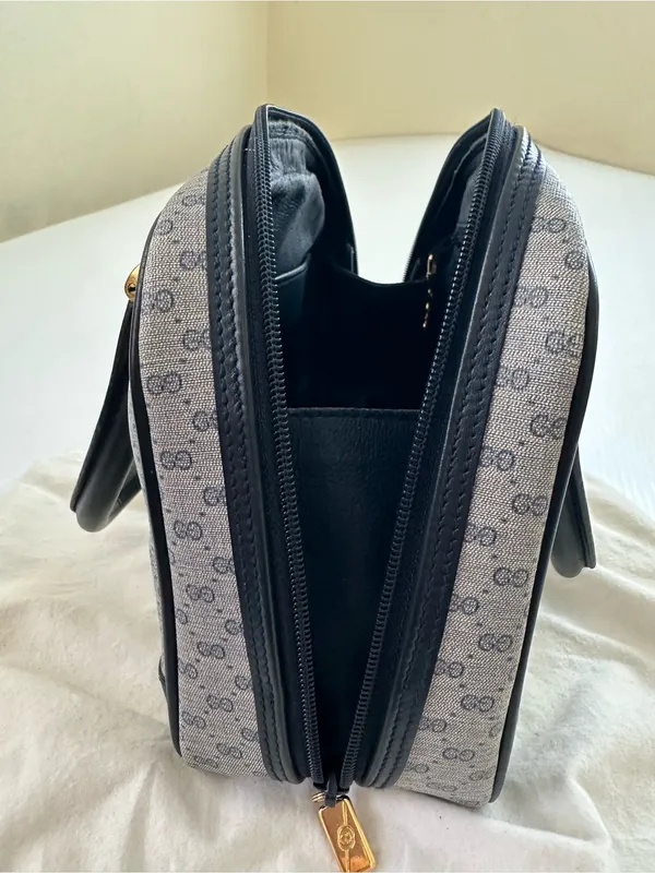 Authenticated Vintage Gucci Micro GG Logo Bowling Bag Navy Top Handle - Image 11