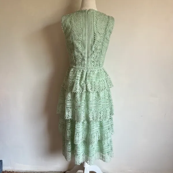 Light Green Tiered Lace V Neck Midi Dress - Image 8