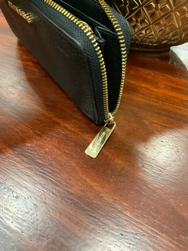 Michael Kors Multifunction Leather Wallet for Women - Black - Image 3