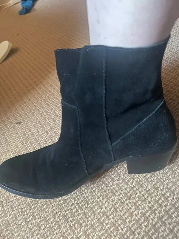 Cynthia Vincent black suede ankle boots fringe size 10 booties - Image 7