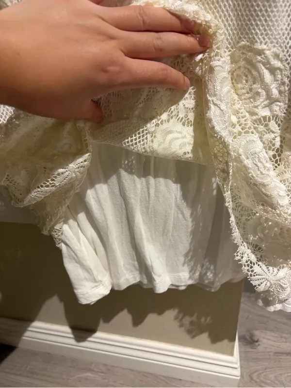Free People white Lace maxi Skirt, fully lined - Image 4