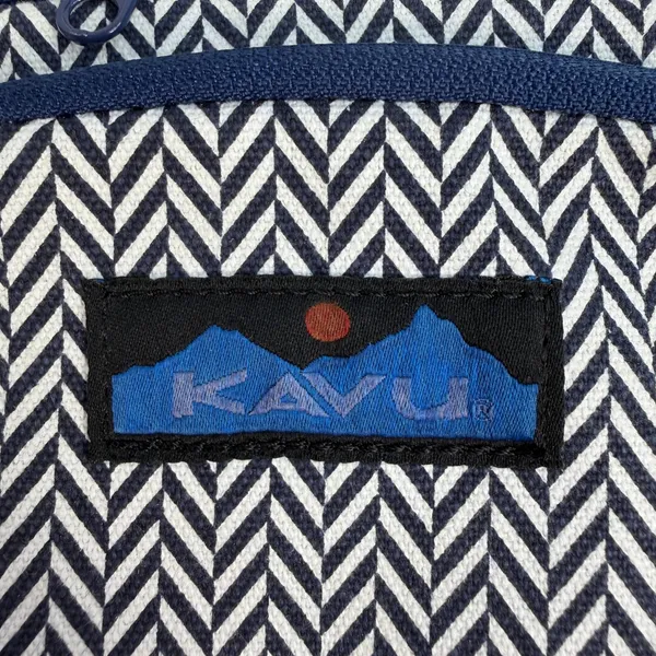KAVU Fanny‎ Pack Waist Bum Sling Bag Blue White Chevron Geometric Pouch Hiking - Image 4