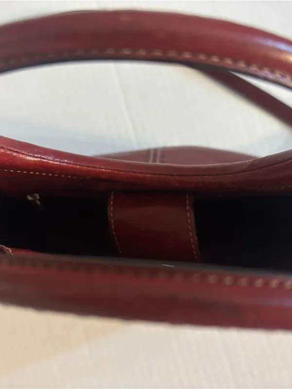 Fossil Top-Handle Leather Bag - Image 10