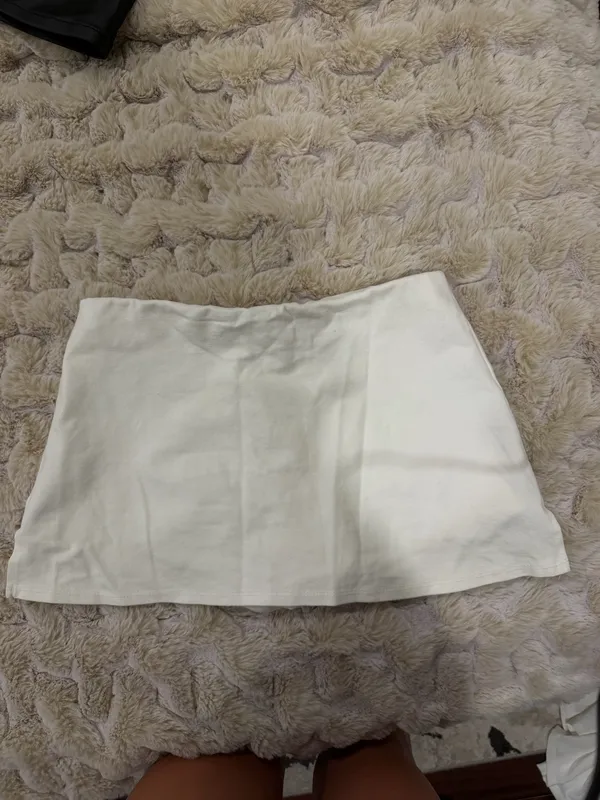 White mini skirt  - Image 2