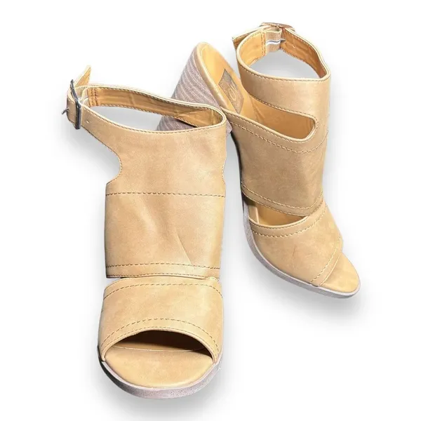 Dolce Vita‎ Kenli Perforated Block Heel Mule Size 9 - Image 6