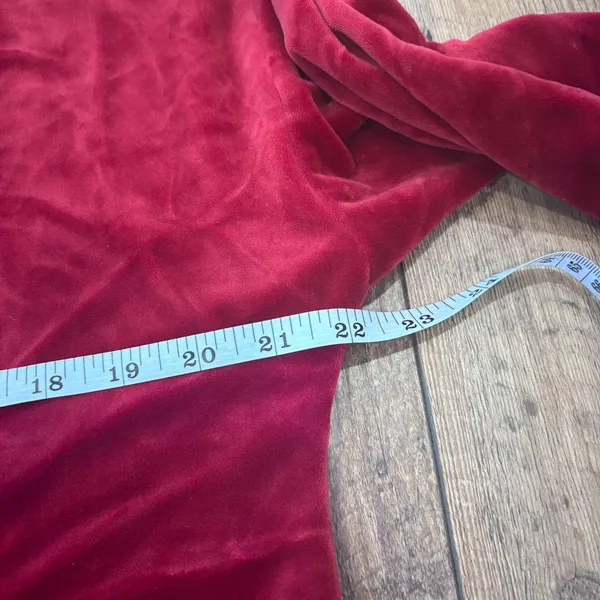 Tommy Bahama Women's Red Velour V-Neck Sweatshirt & Casual Pants Set Size Medium - Image 12