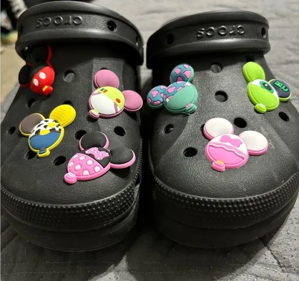 Black platform crocs with Disney charms W7 - Image 2