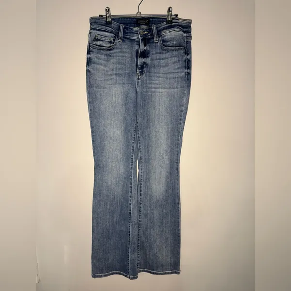 Judy Blue Light Wash Bootcut Jeans - Image 4