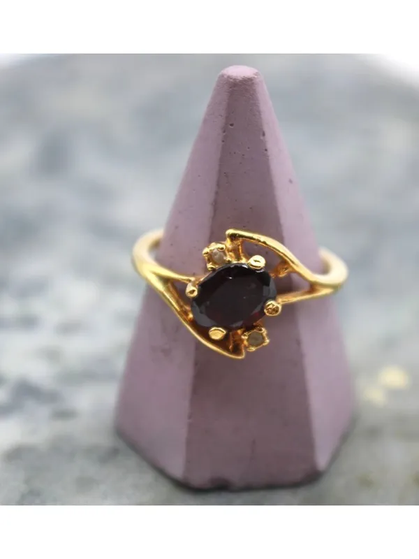 Amethyst Gemstone and Clear Rhinestones Ring Gold Tone Size 7.5 Elegant Dainty - Image 2