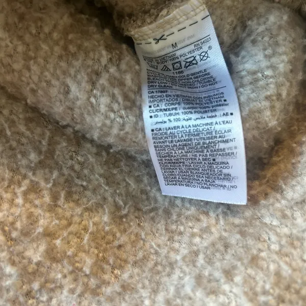 Old Navy Pullover hoodie - Image 3