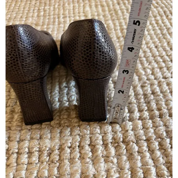 Vintage Stuart Weitzman Brown Lizard Embossed Block Heels - Image 4
