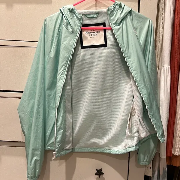 Abercrombie jacket - Image 8