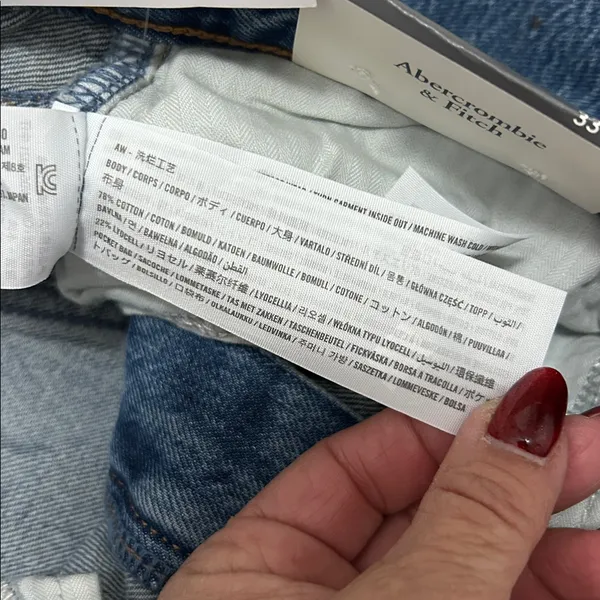 Abercrombie & Fitch High Rise The Loose Jeans - Image 13
