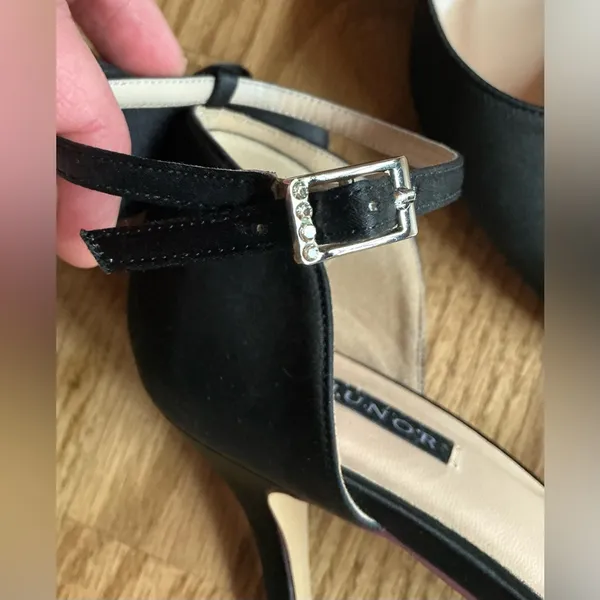 Elegant dressy mid high heels 🌹 - Image 9