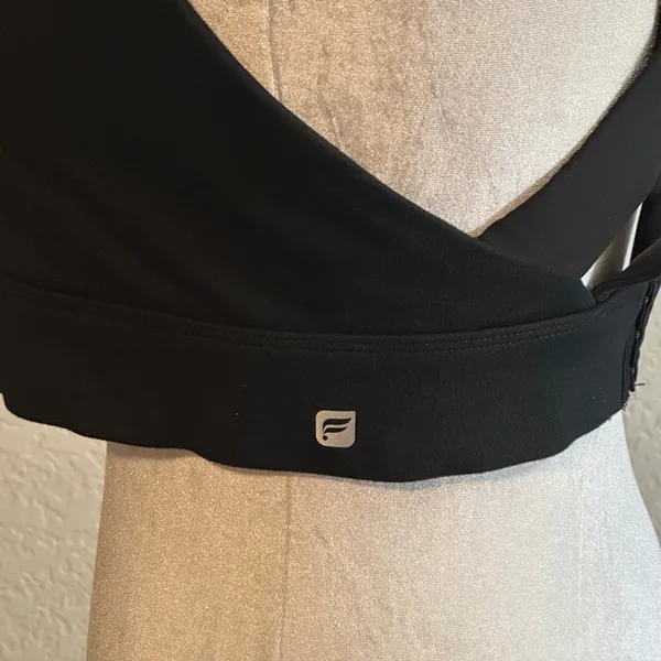 Fabletics Black Cross Back Large Sports Bra Tank Top Athletic Workout‎ Yoga - Image 6
