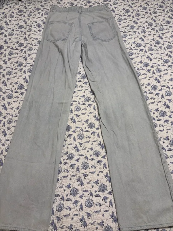H&M Light Blue Wash size 4 TALL high waist wider leg 100% Cotton - Image 2