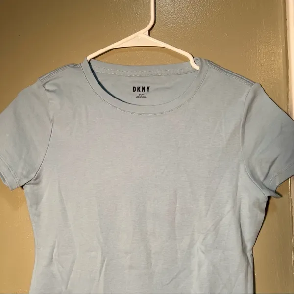 DKNY Women's‎ Size Small Crewneck T-Shirt Light Blue Cap Sleeves Organic Cotton - Image 2
