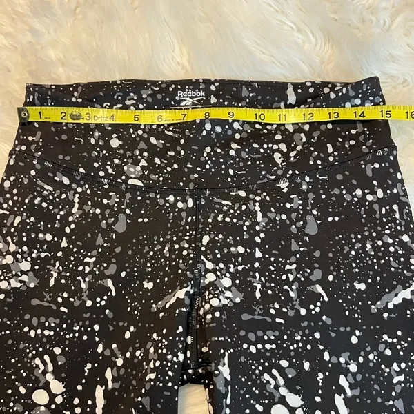 Reebok Speedwick Splatter Print Leggings Women’s SZ Large Black Gray 26” inseam - Image 10