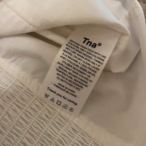 Aritzia Sunday Best white crop top size med NWOT #105 - Image 6