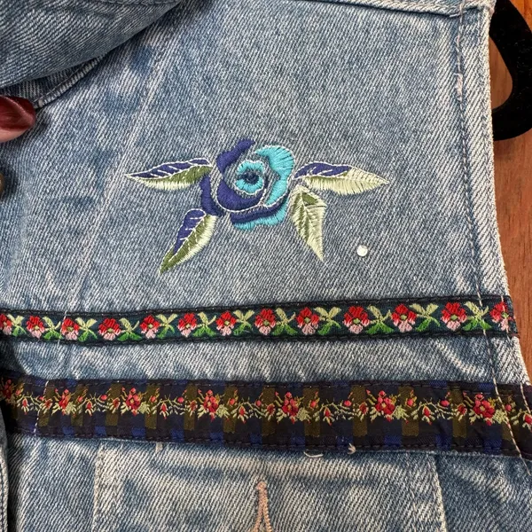 Vintage 90s Bill Blass Embroidered Floral Rhinestone Denim Vest M Cottage Garden - Image 12