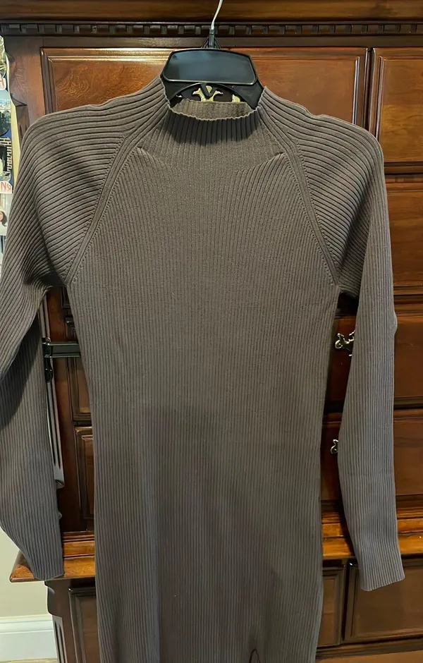 Wilfred Aritzia Grey Knit Long Dress - Image 3