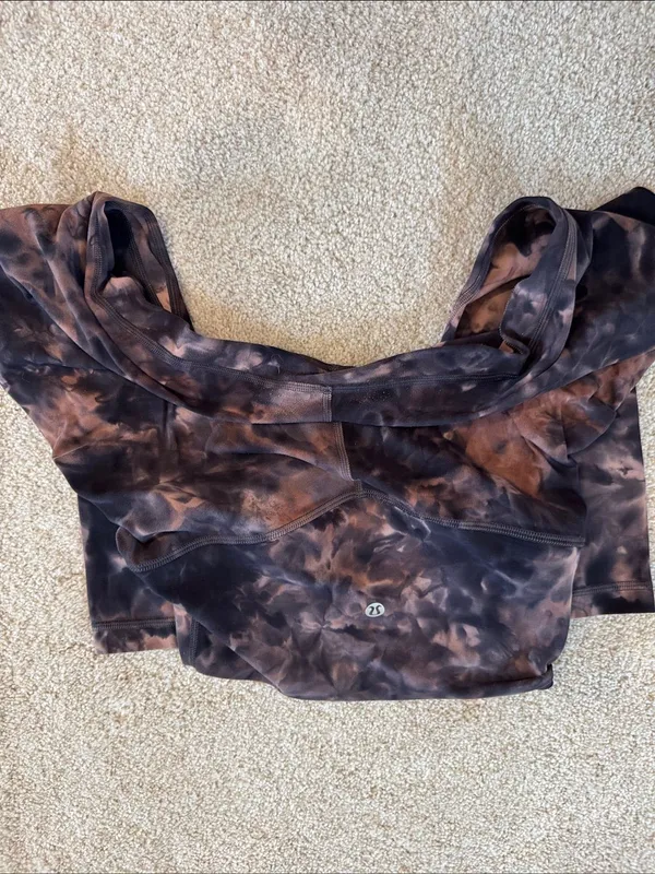 lululemon- size 4 - Image 5